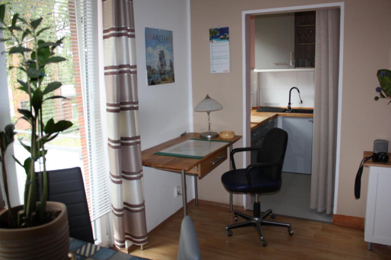 Zentral Gelegene Ferienwohnung Любек Экстерьер фото
